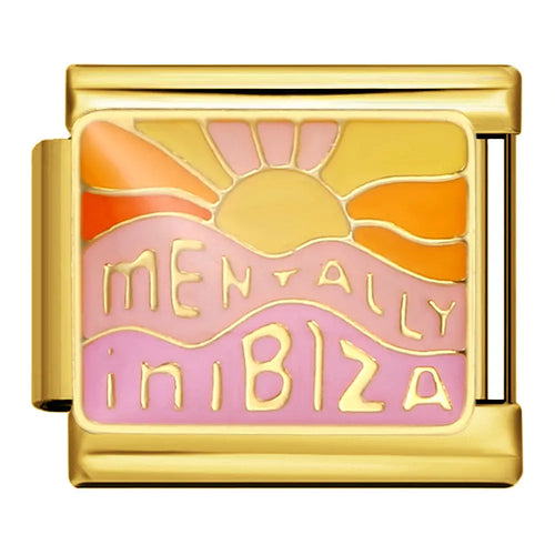 Charm acier inoxydable doré avec coucher de soleil en émail rose orange et texte Mentally in Ibiza, bracelet charm italien