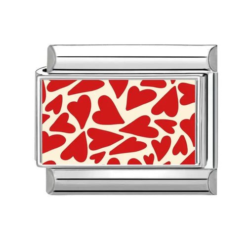 Charm maillon acier inoxydable argenté, face émaillée fond crème avec multiples cœurs rouges dispersés, bracelet charm italien