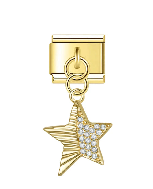 Charm pendentif étoile dorée mi-striée mi-pavée de zircons blancs, acier inoxydable, bracelet charm italien