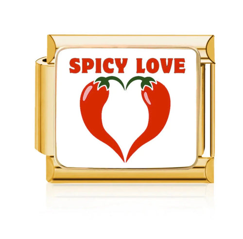Charm Spicy Love doré, motif deux piments rouges formant un cœur sur fond blanc émaillé, monture acier inoxydable doré, bracelet charm italien