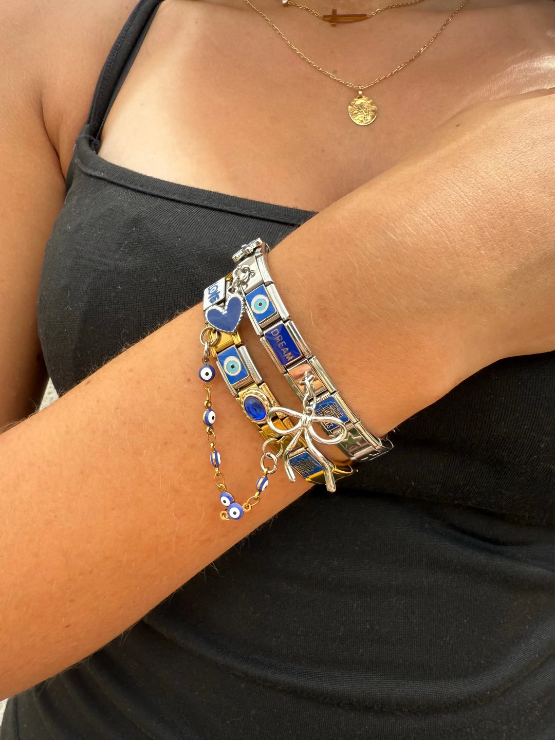 Signification des charms italiens : symboles et idées pour votre bracelet Le charm italien