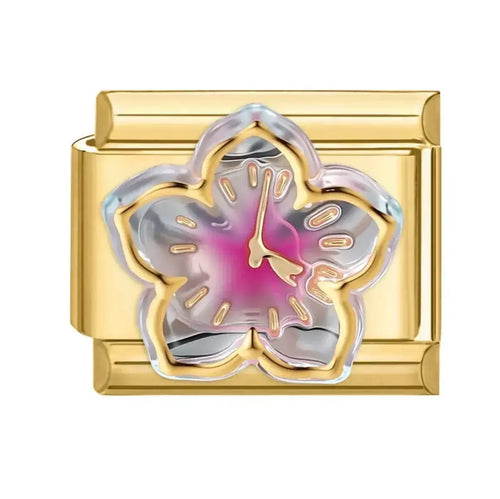 Charm fleur à cinq pétales translucides rose fuchsia avec cadran horloge doré, maillon en acier inoxydable doré, bracelet charm italien