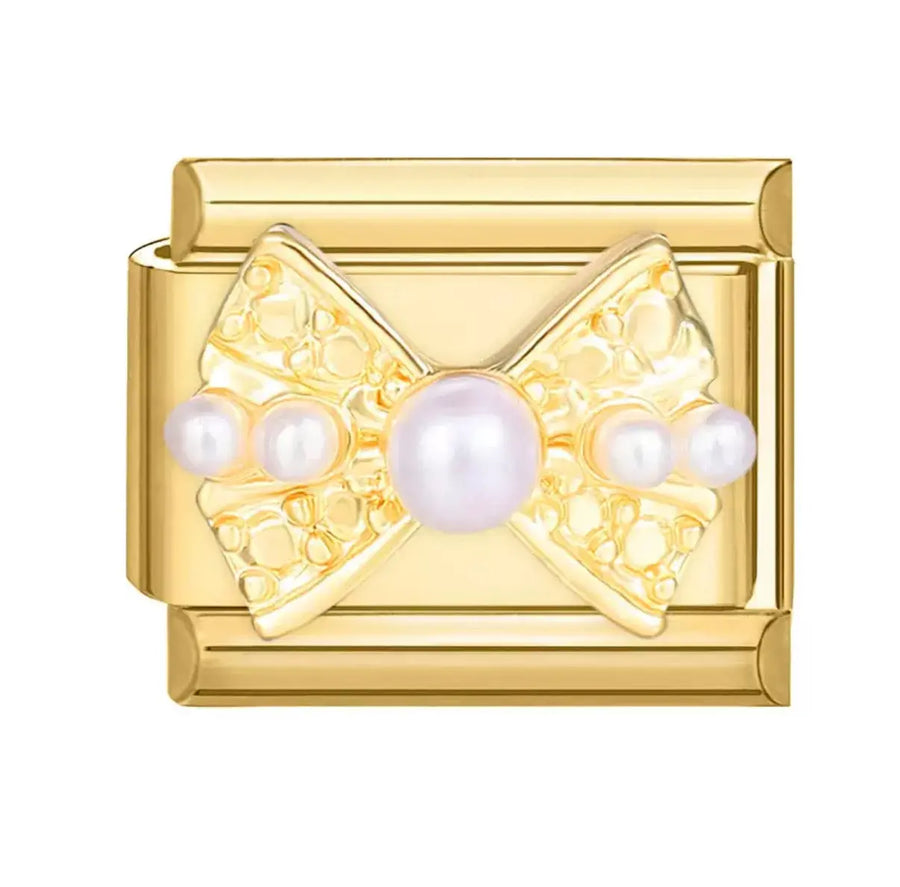 Charm noeud doré ajouré avec cinq perles blanches nacrées, en acier inoxydable, pour bracelet charm italien