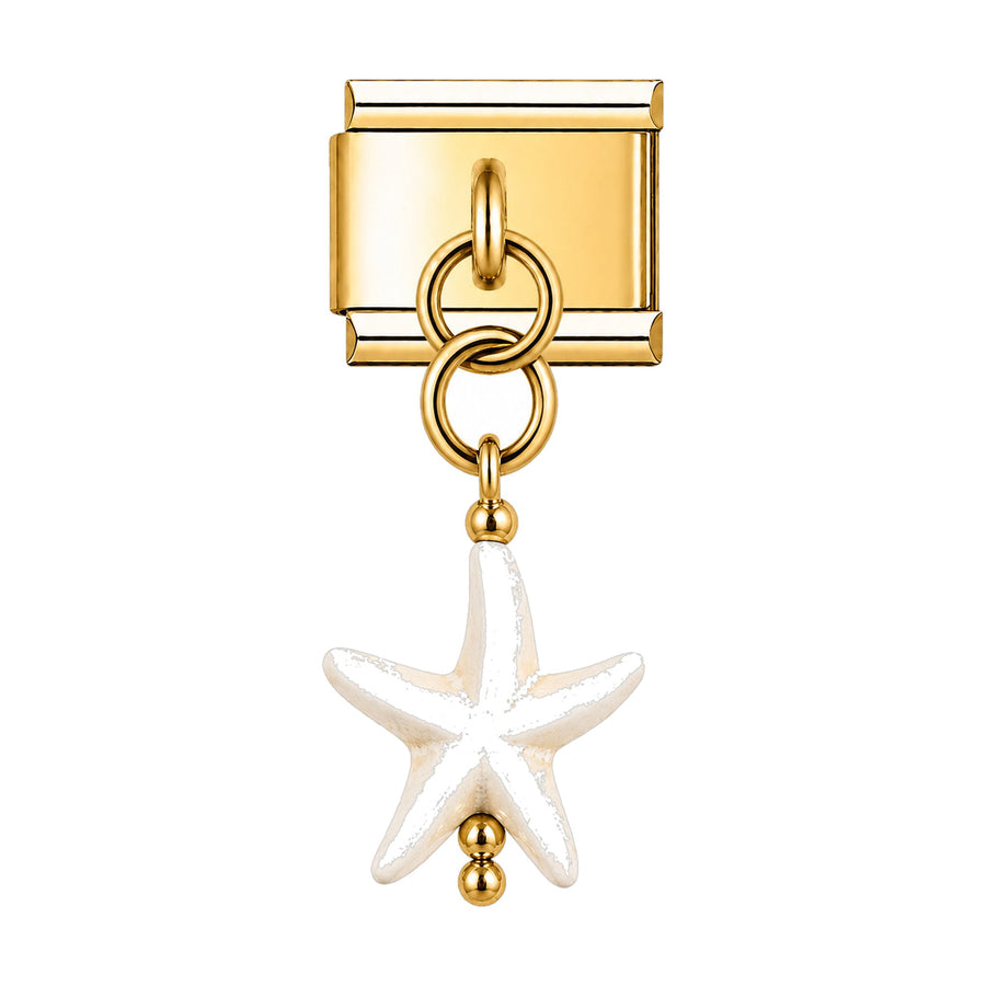 Pendentif étoile de mer en céramique émaillée blanc nacré suspendu sous un maillon doré, bracelet charm italien