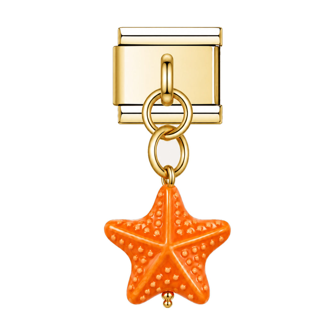 Pendentif étoile de mer en céramique émaillée orange suspendu sous un maillon doré, bracelet charm italien