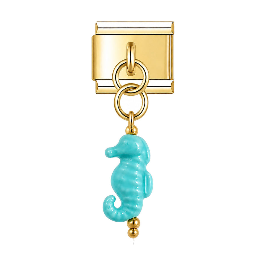 Pendentif hippocampe en céramique émaillée turquoise suspendu sous un maillon doré, bracelet charm italien