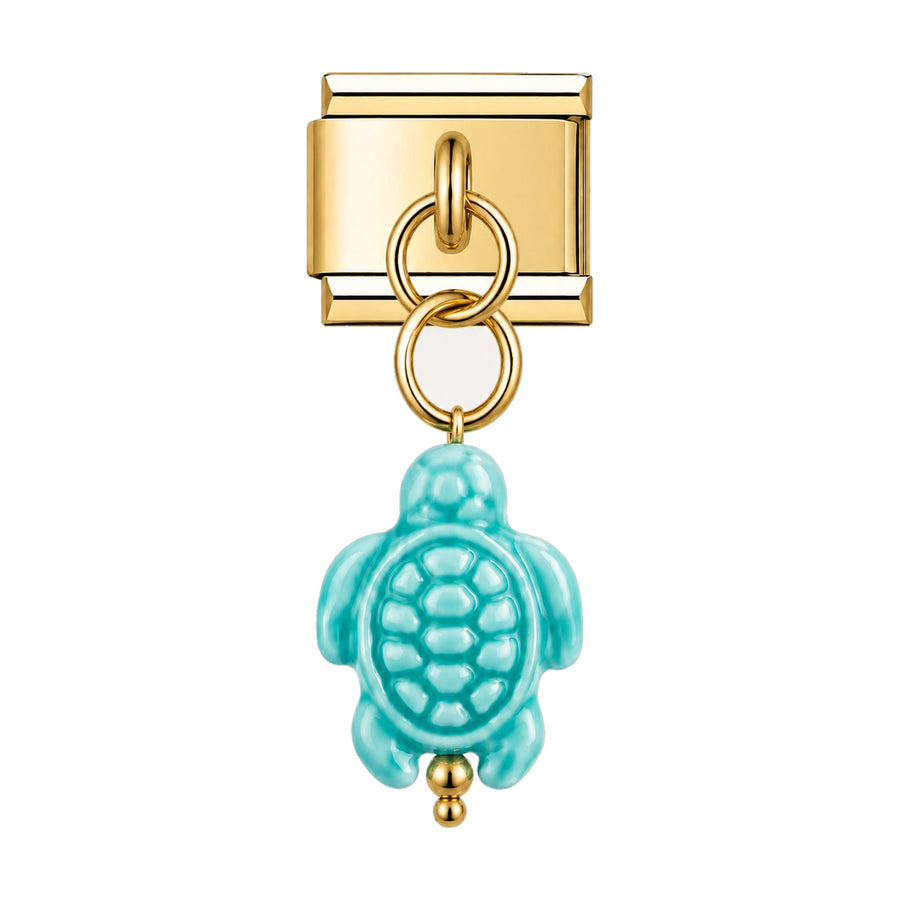 Pendentif tortue en céramique émaillée turquoise suspendu sous un maillon doré, bracelet charm italien